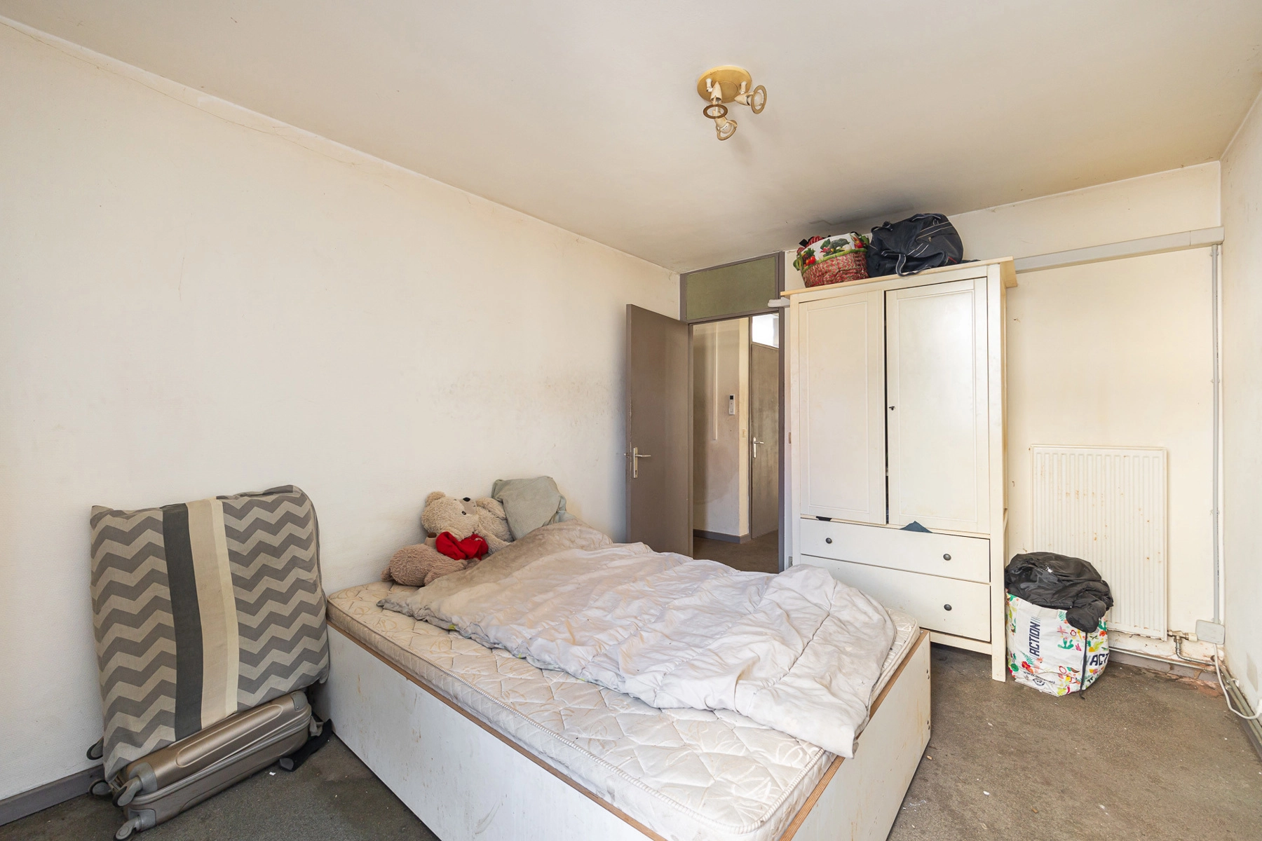 e9b5e083eacb4c3bba188dc05975f42e photo