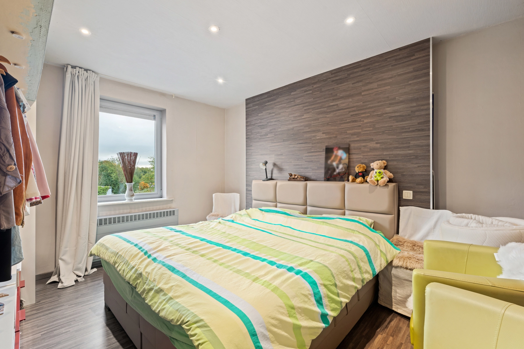 52477300e9474e6893a1775f3f915702 photo