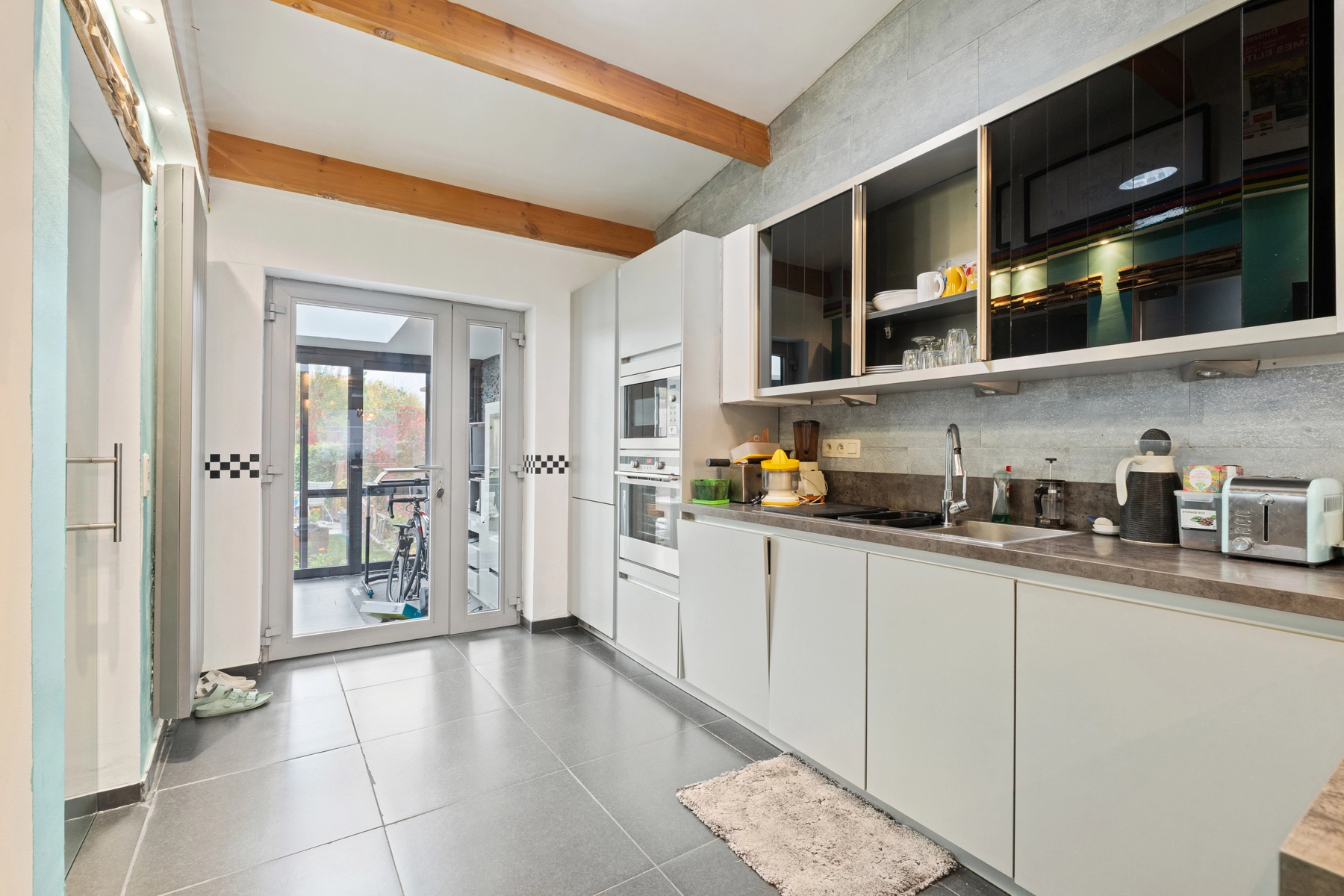 77d7f57343614ba397070ac448a2d662 photo