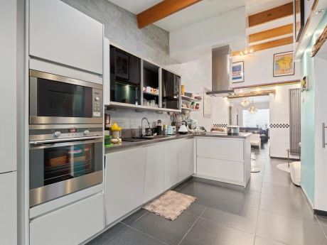 ca2256d53ae146a1a52d2cbf23e51099 thumbnail