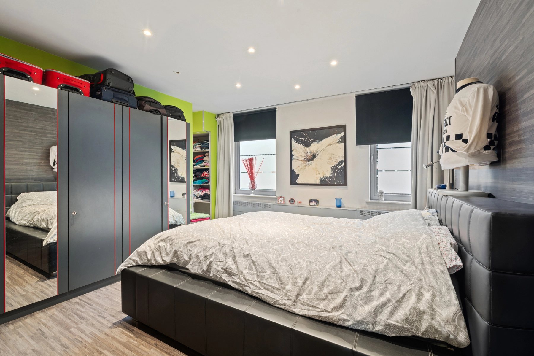 cd92ee2b5ec94631b439ddd127898009 photo