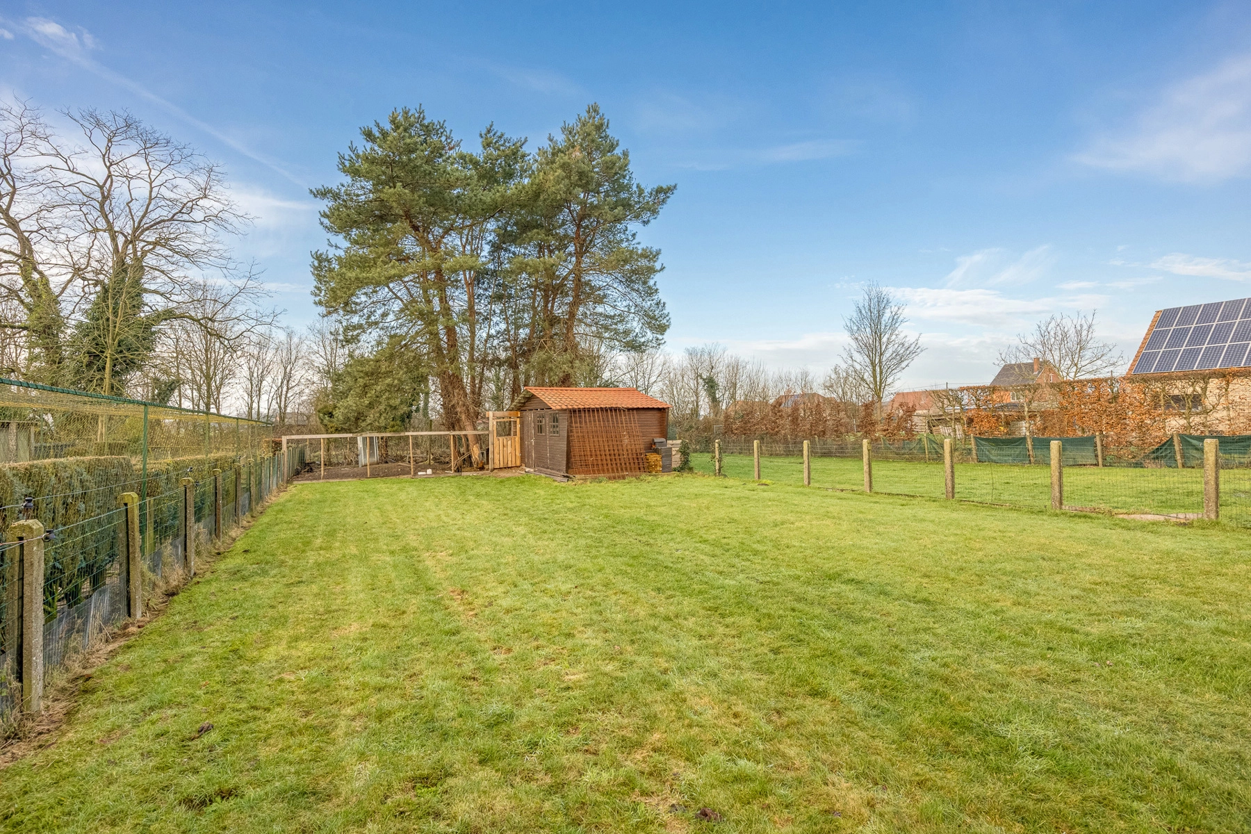 5cb58f4ce1b4418d9f18c5d001a9da6d photo