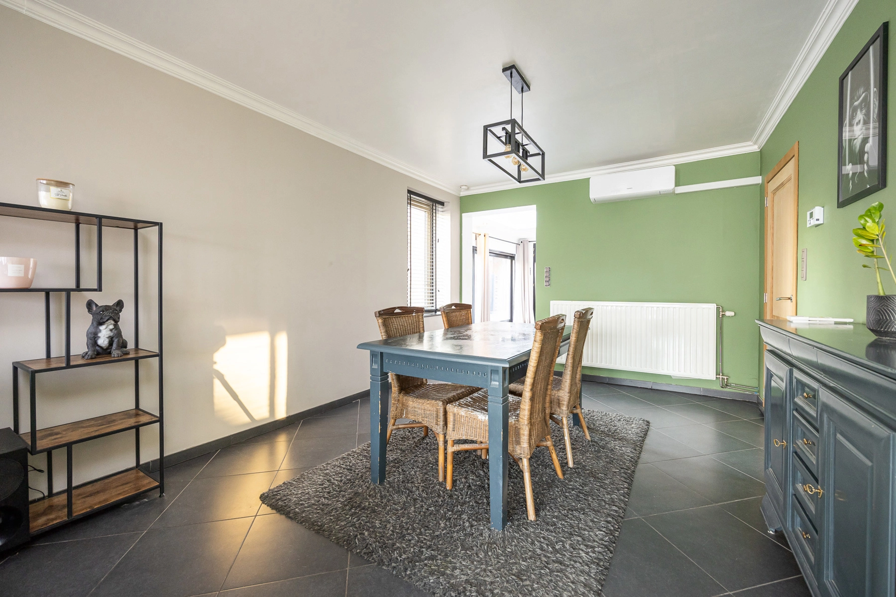 6467f986579a45f7a0b791fff55d01db photo