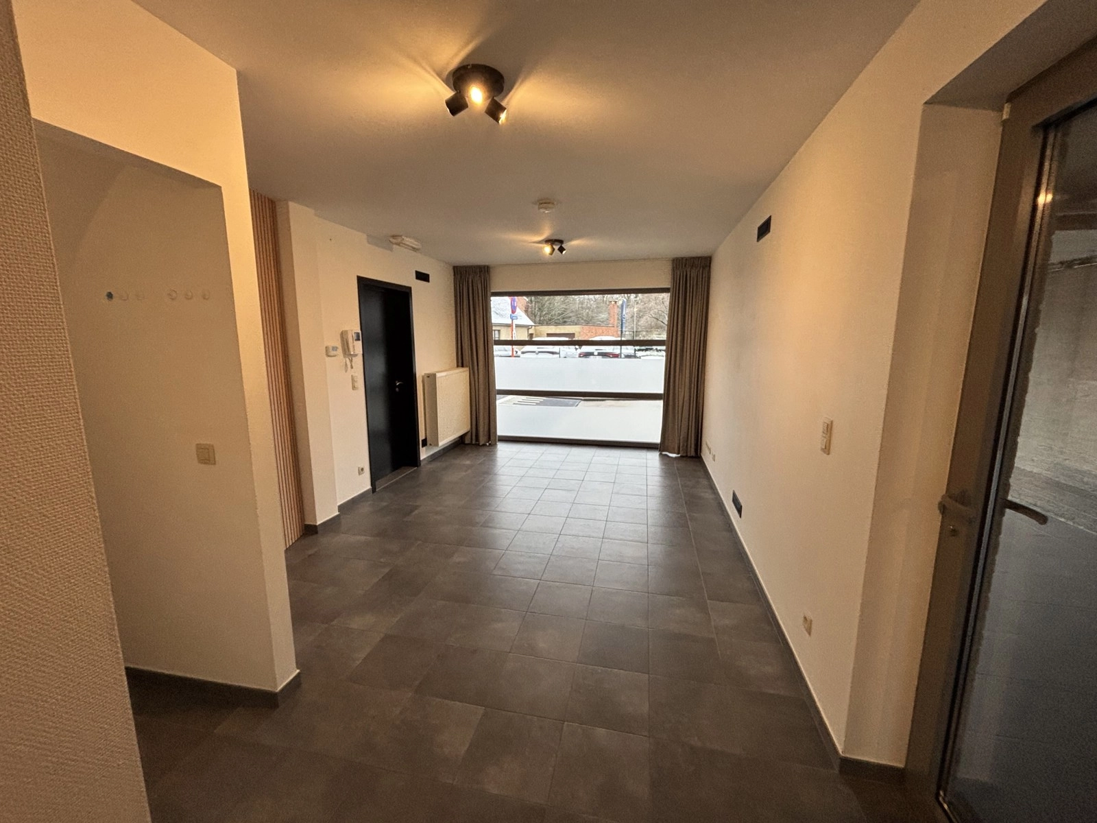 9ce95c8bc244448bb15ed6da1b6d2cd4 photo