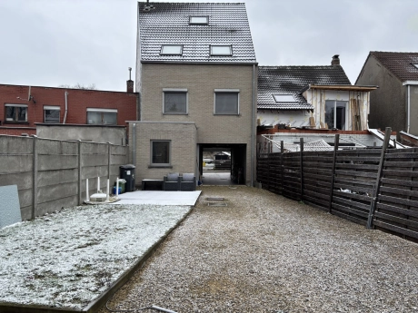 b19b0a29ee814cb2a78d148b925aceea thumbnail