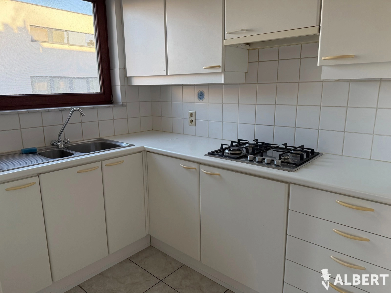 12732ddc7b9e4f9f8578c5ea9d03cb72 photo