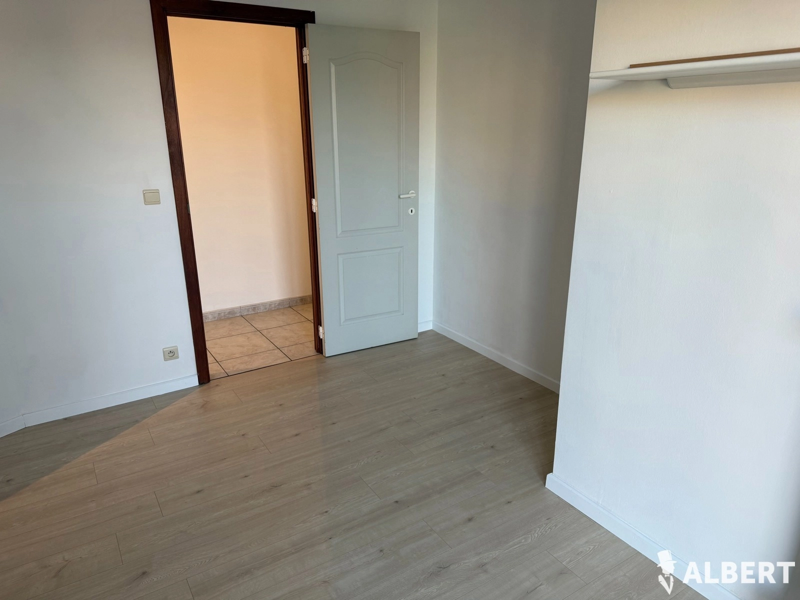 71c669350812487d97abf8e9e63c7295 photo