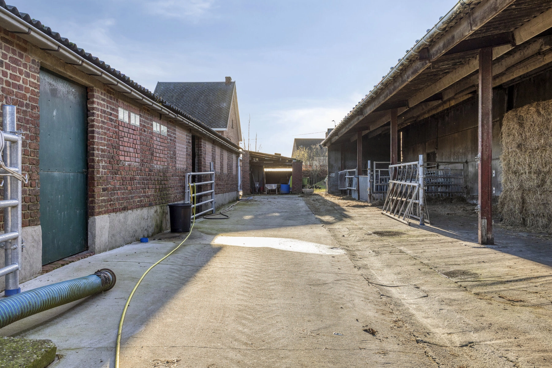 8d801415acde4fad87c7742aff18de47 photo