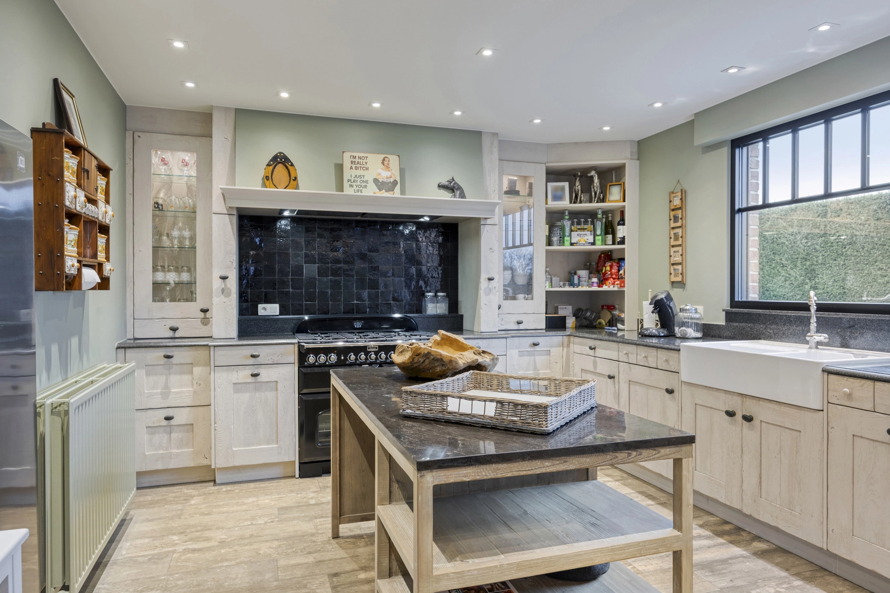 9c9f72e88cc0460b9b34930ae74de492 photo