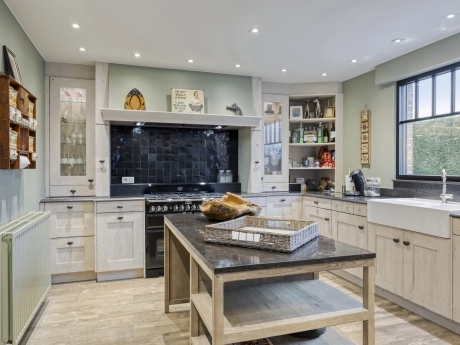 9c9f72e88cc0460b9b34930ae74de492 thumbnail