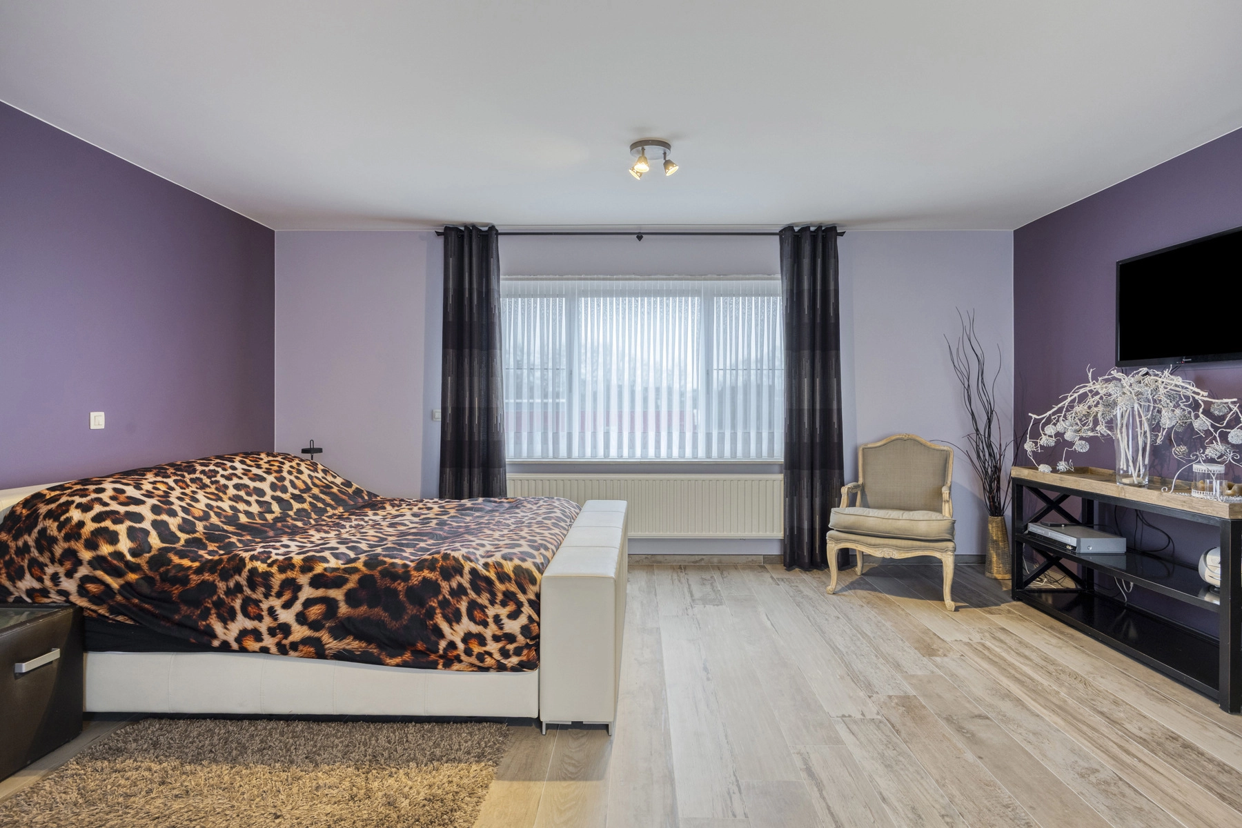 c9d34b9fa39b4380a50642be81877126 photo