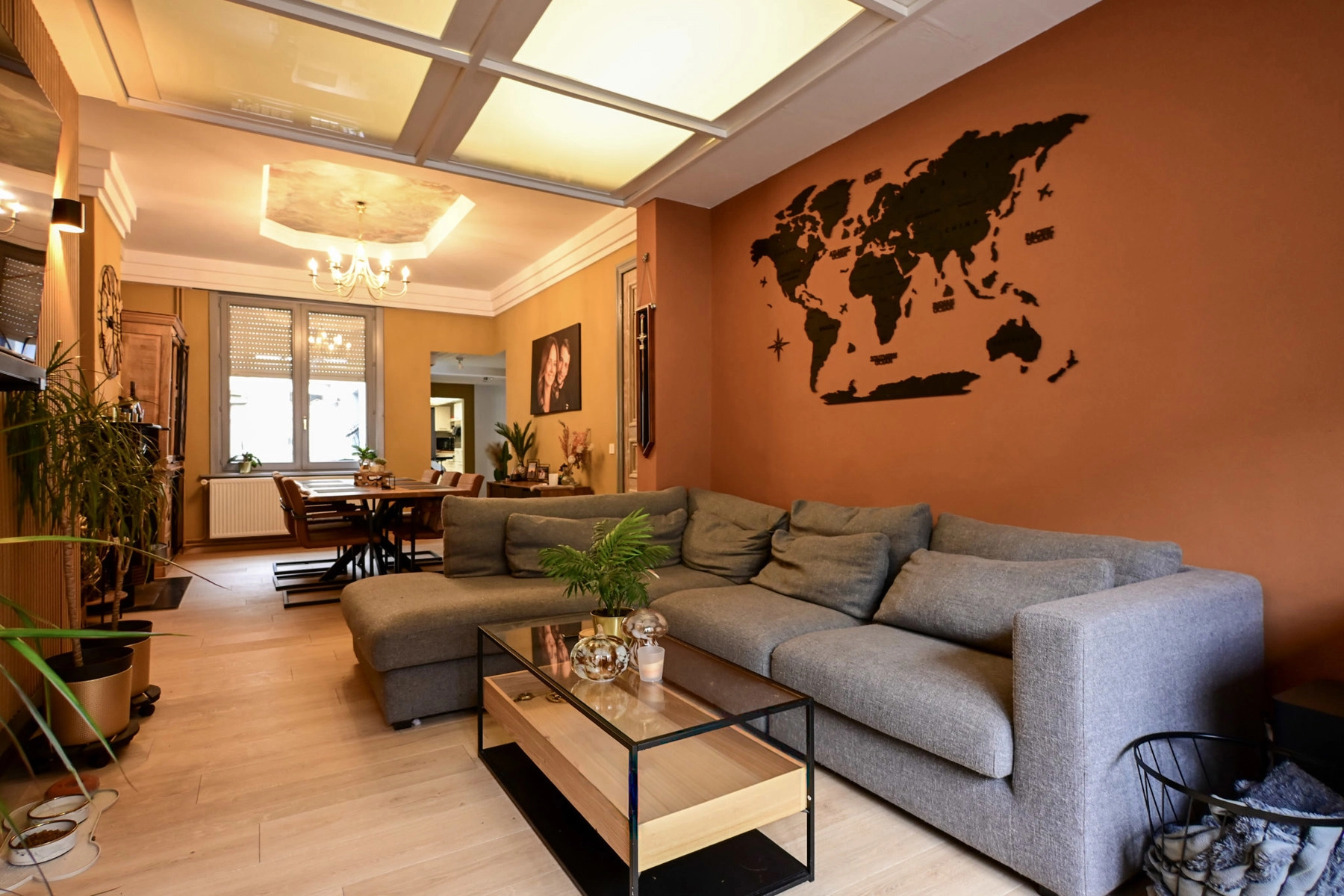 8dc1cae9a23b4e3ea568cdebb114890d photo