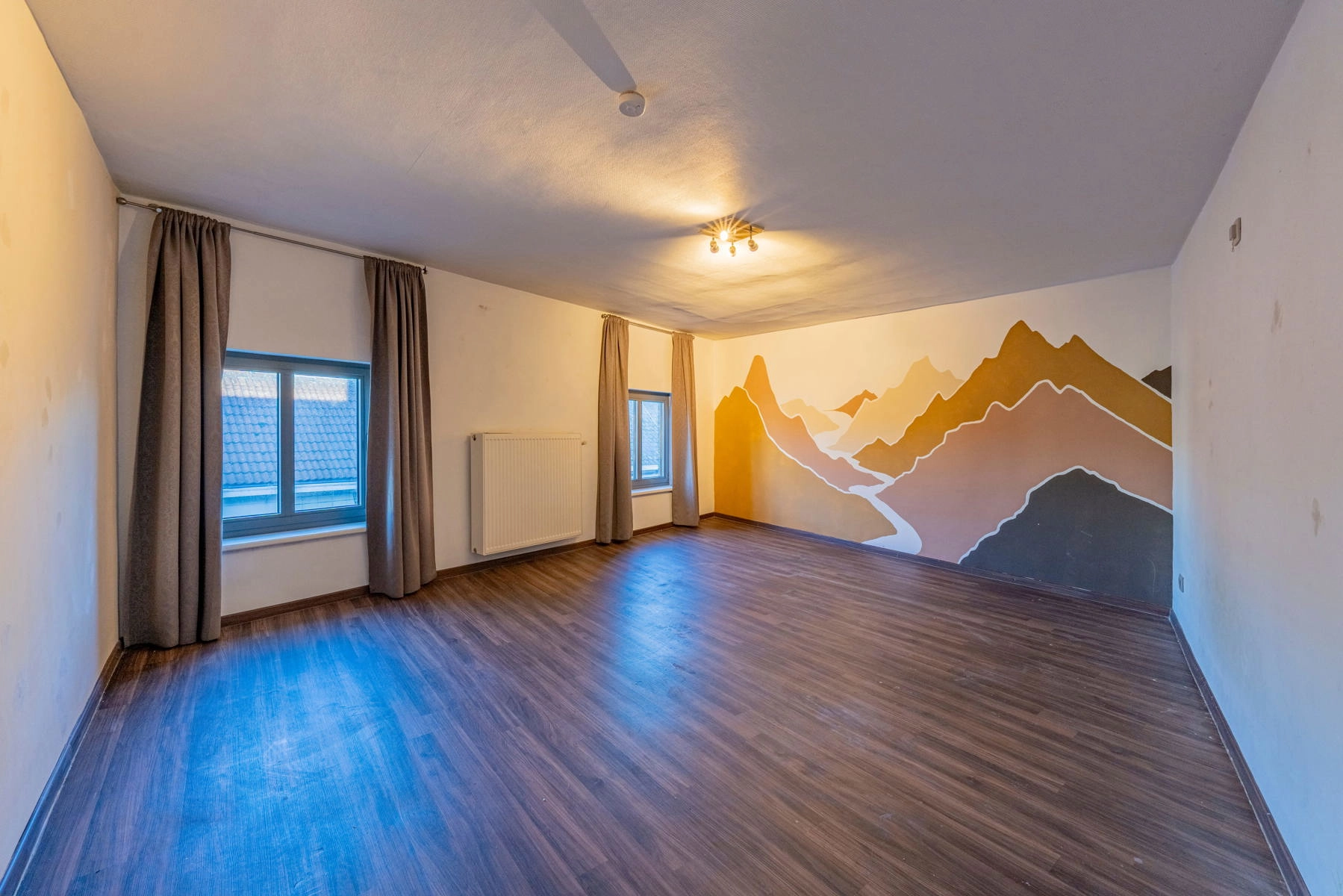 55e78425c8b64021aa11767a5e0a2265 photo