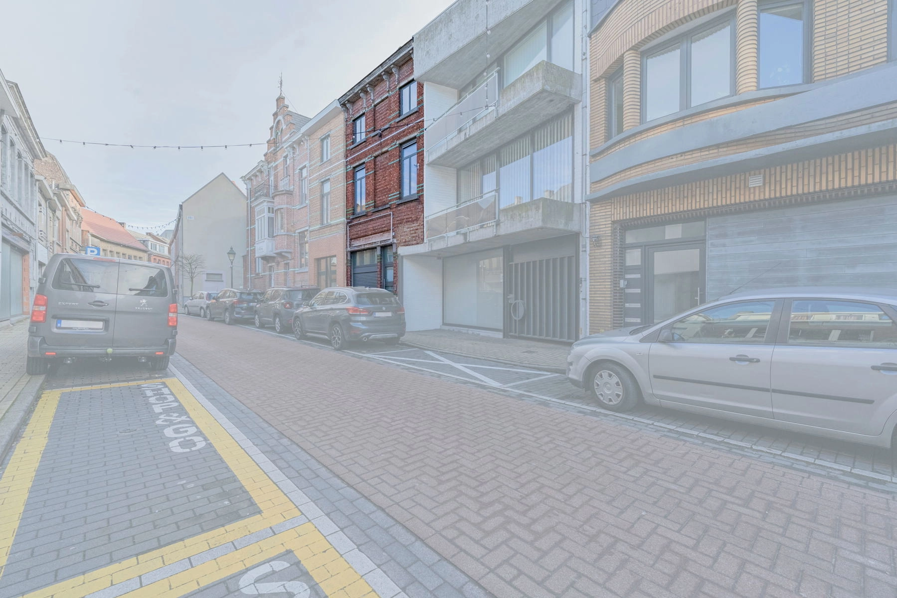 aebef9a8ea2f4da7bee1f32541155c9b photo