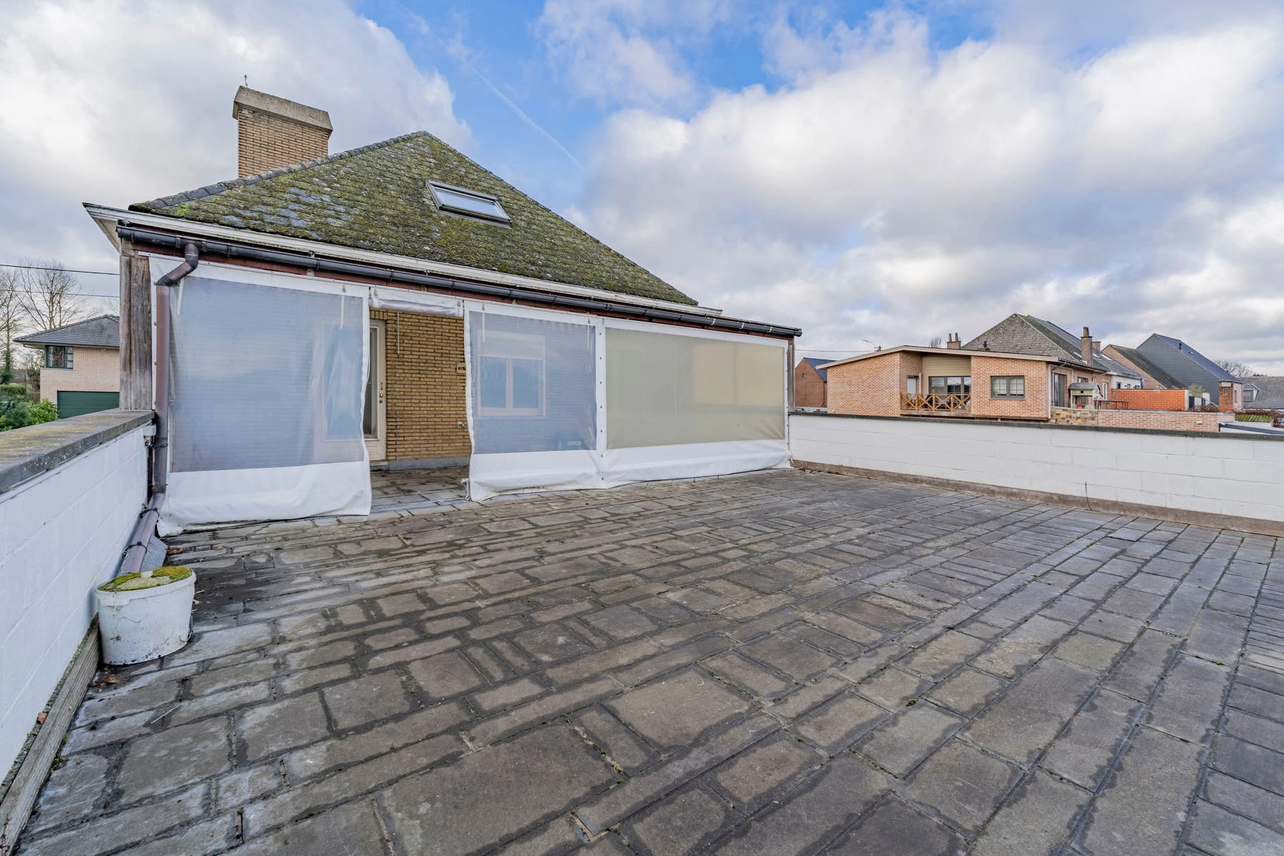 594ad85ecb5c4fc8b60a5792ce54c1f1 photo