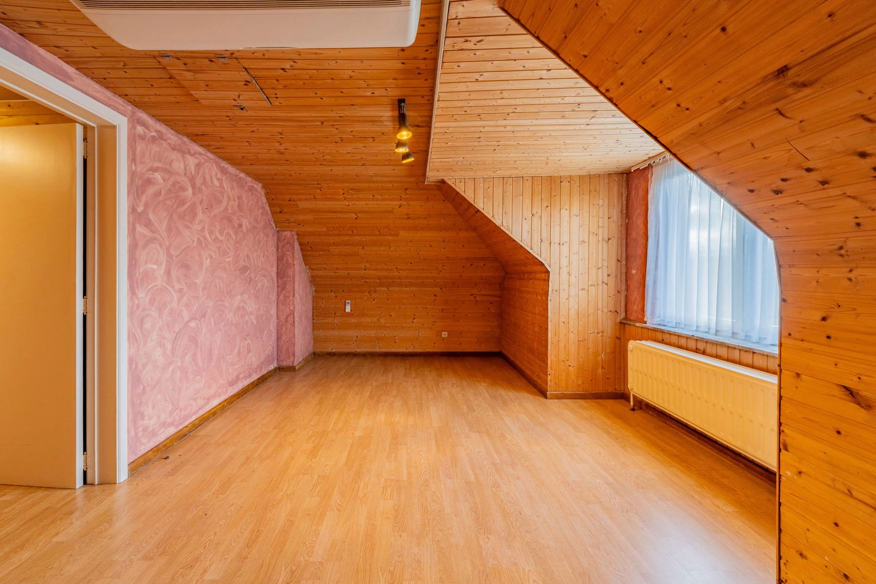 8d725982e4814c46b8bb77bfa76e2fdb photo