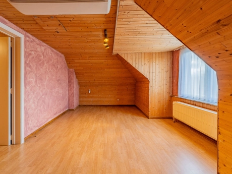 8d725982e4814c46b8bb77bfa76e2fdb thumbnail