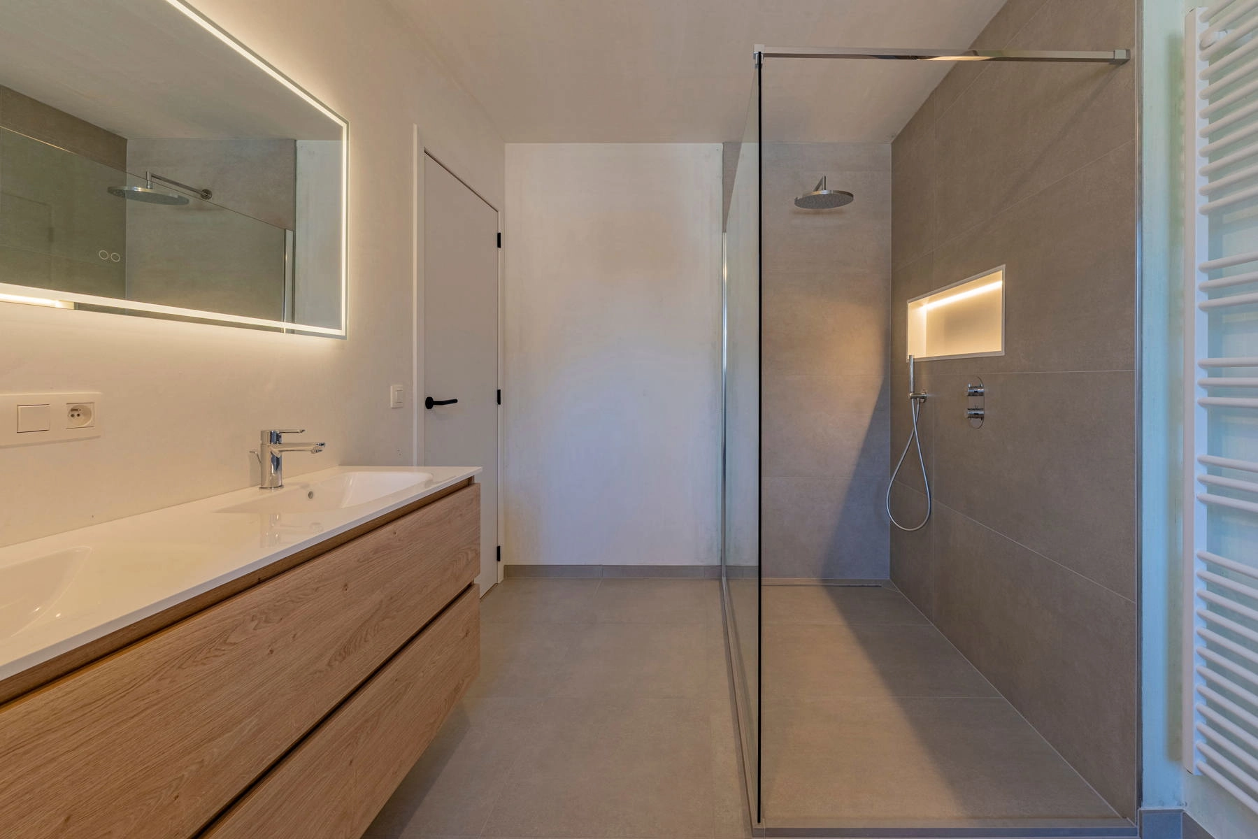 270f079531104a3ba8fdeac265ff3abc photo