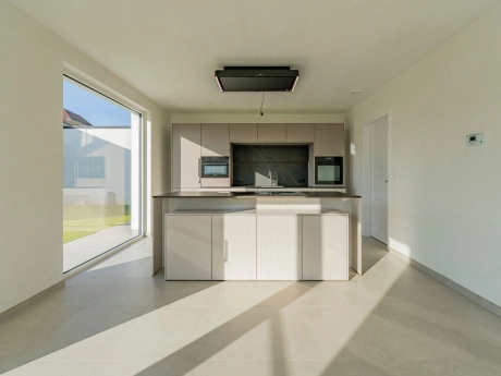 a135dbb3db99494a8b8aa5f23ba81a8f thumbnail