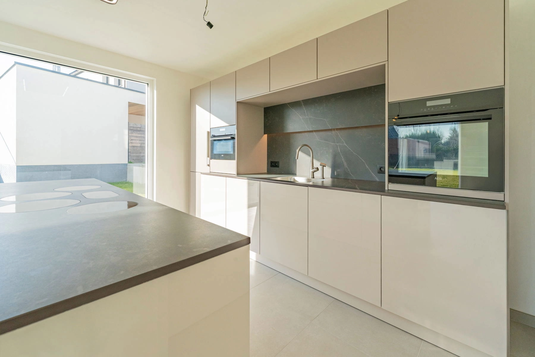 ae8a4695283847fa8dc7f9ae44666e8e photo