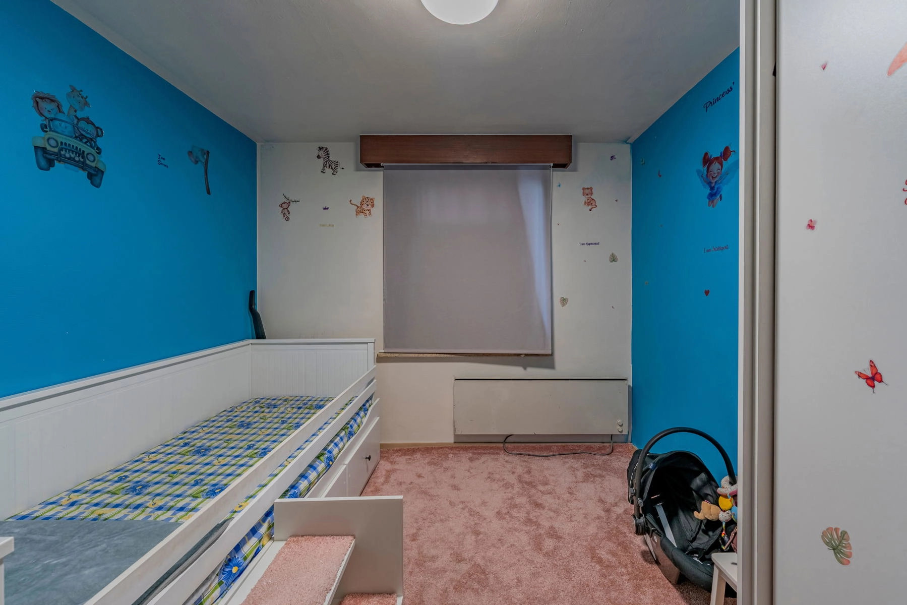 d2c57e08f50a4b9184a8fc133ef44c2b photo