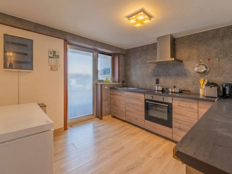 dbd228d7cee84e9f846dafdd952c8304 thumbnail