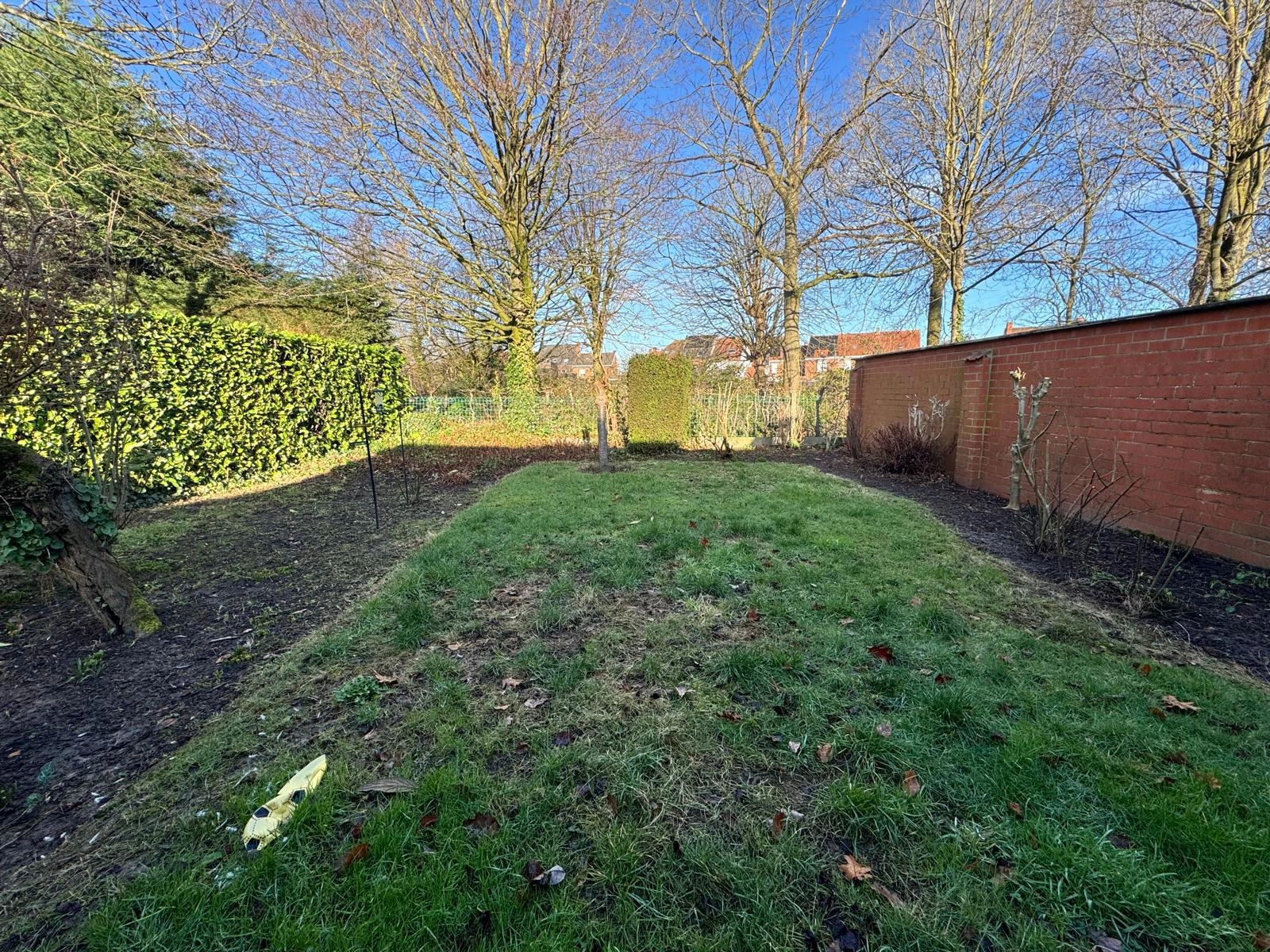 ec5c721f7d4d4ae2bd274fa1d9765b24 photo