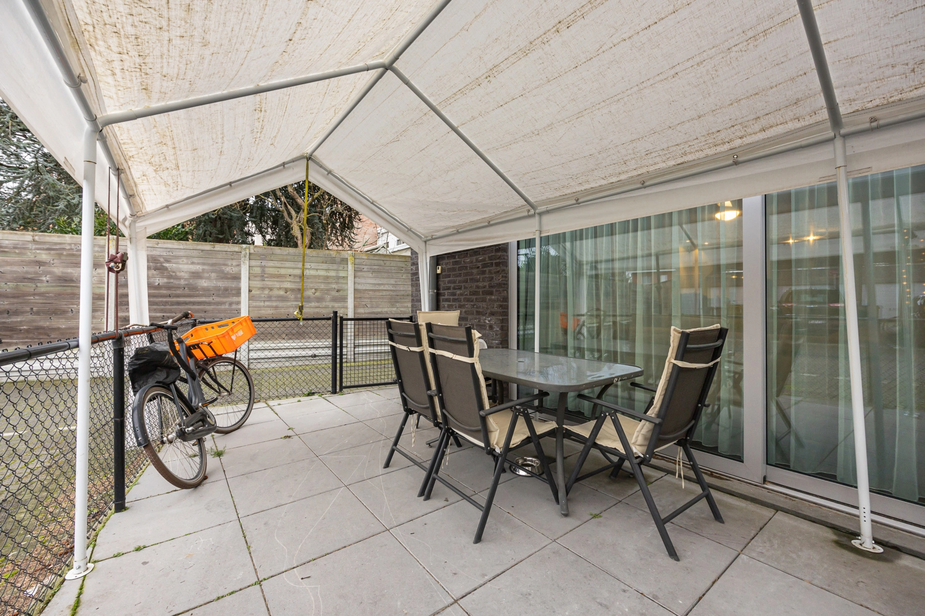 1464f852c68941f4a987f491e894724d photo