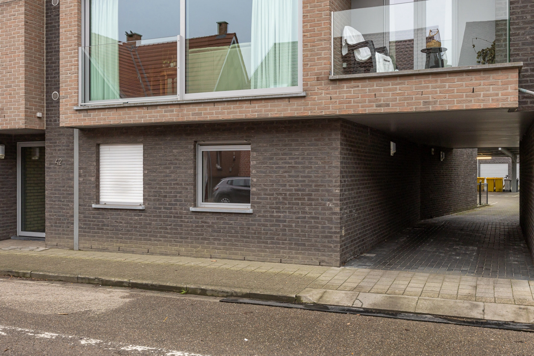 29f1fd6042594bcdb69862e0c052f079 photo