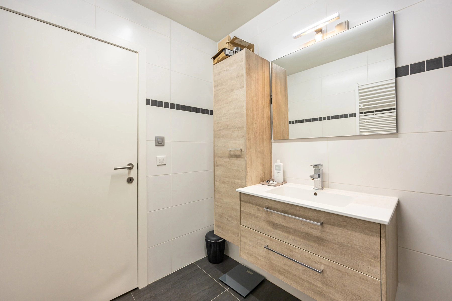 8b69b6cd904248f3928d9c20c5d0aa32 photo