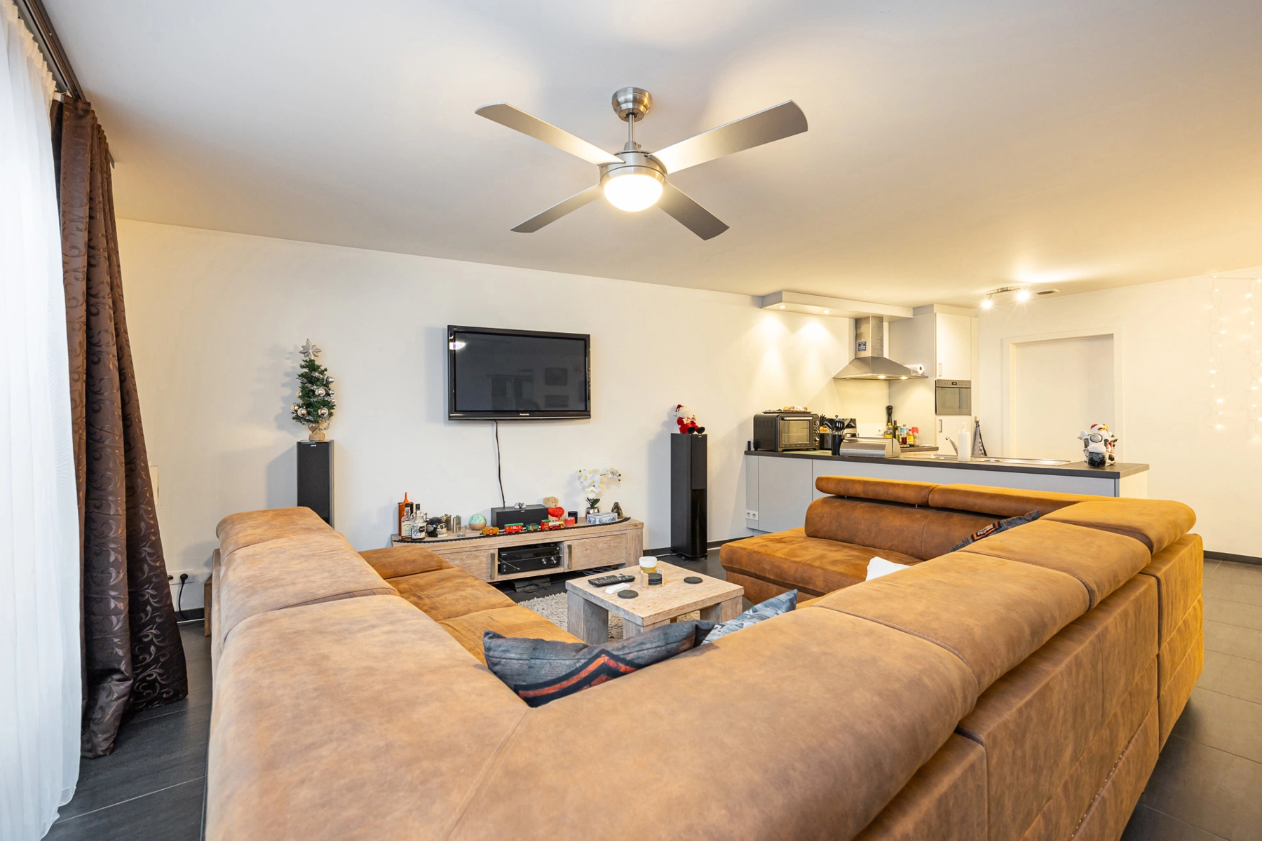 bf73830679b1456e845305fb2d41703a photo