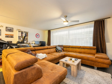 c9e1d357320147b48c483f1aafda7739 thumbnail