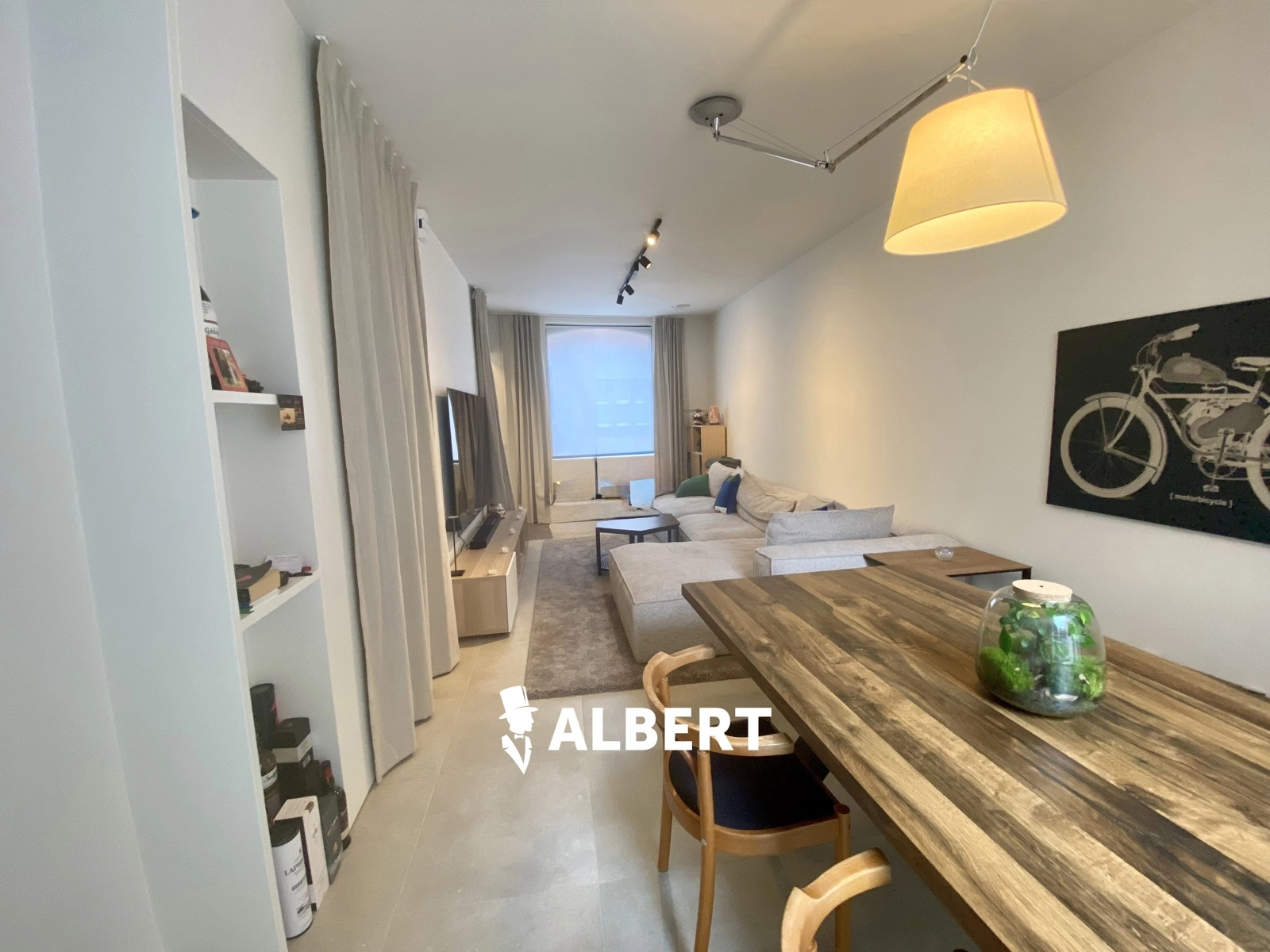 1f560d84a9054764bce5093600f3acbd photo