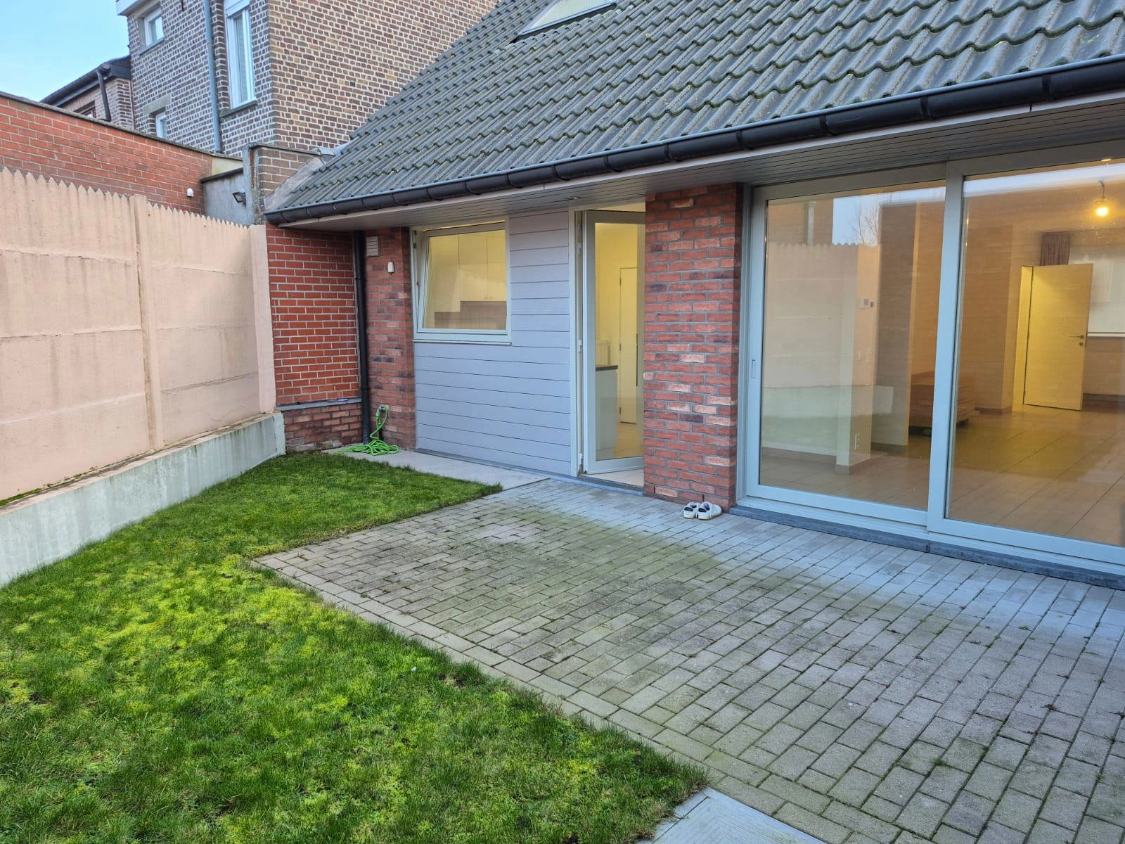 756d092a0b654a6181630c32a71db82d photo