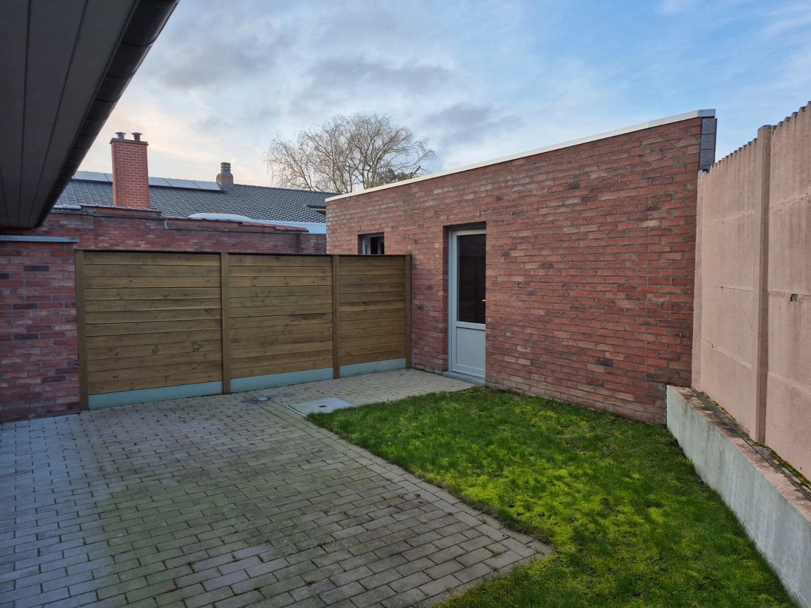 dfdd16b97eeb4b95b9ddb5d9ca8e1c2b photo