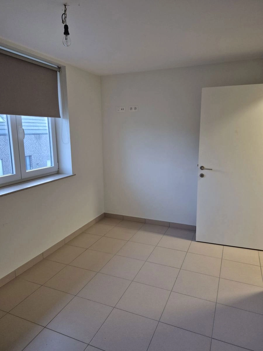 ed501b7b63a34dd89fd84b7824eb7700 photo