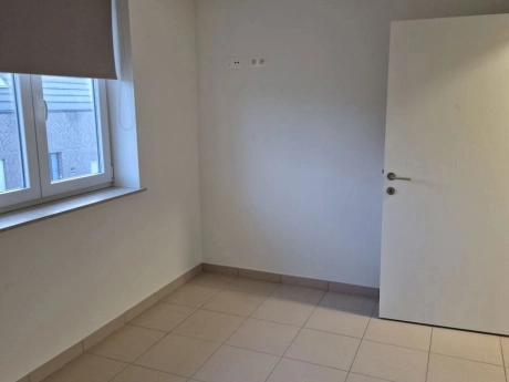 ed501b7b63a34dd89fd84b7824eb7700 thumbnail