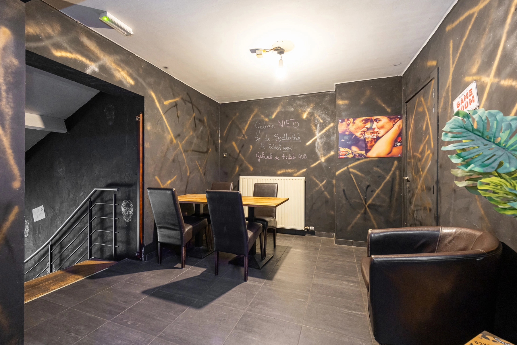 209c1f46608146e7a4591a9849cab594 photo