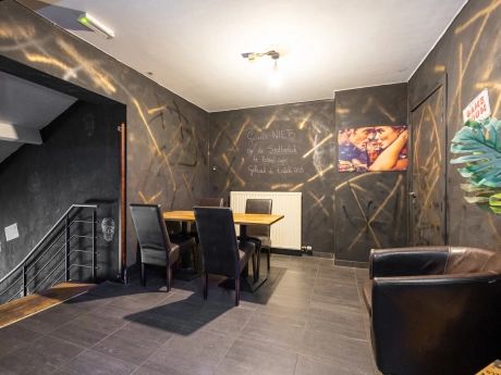 209c1f46608146e7a4591a9849cab594 thumbnail