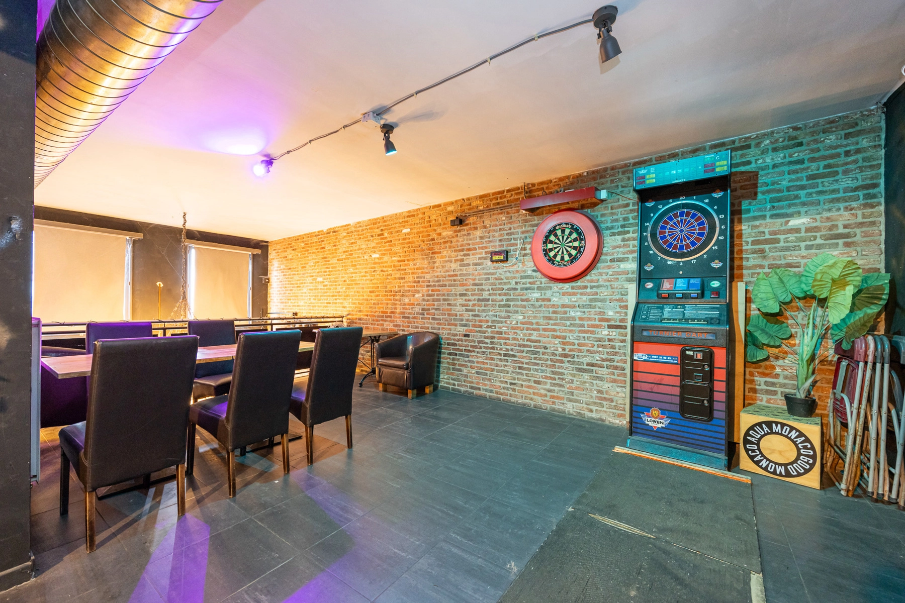 a3ae1b9f835e4aac8dfb5436d95810dc photo