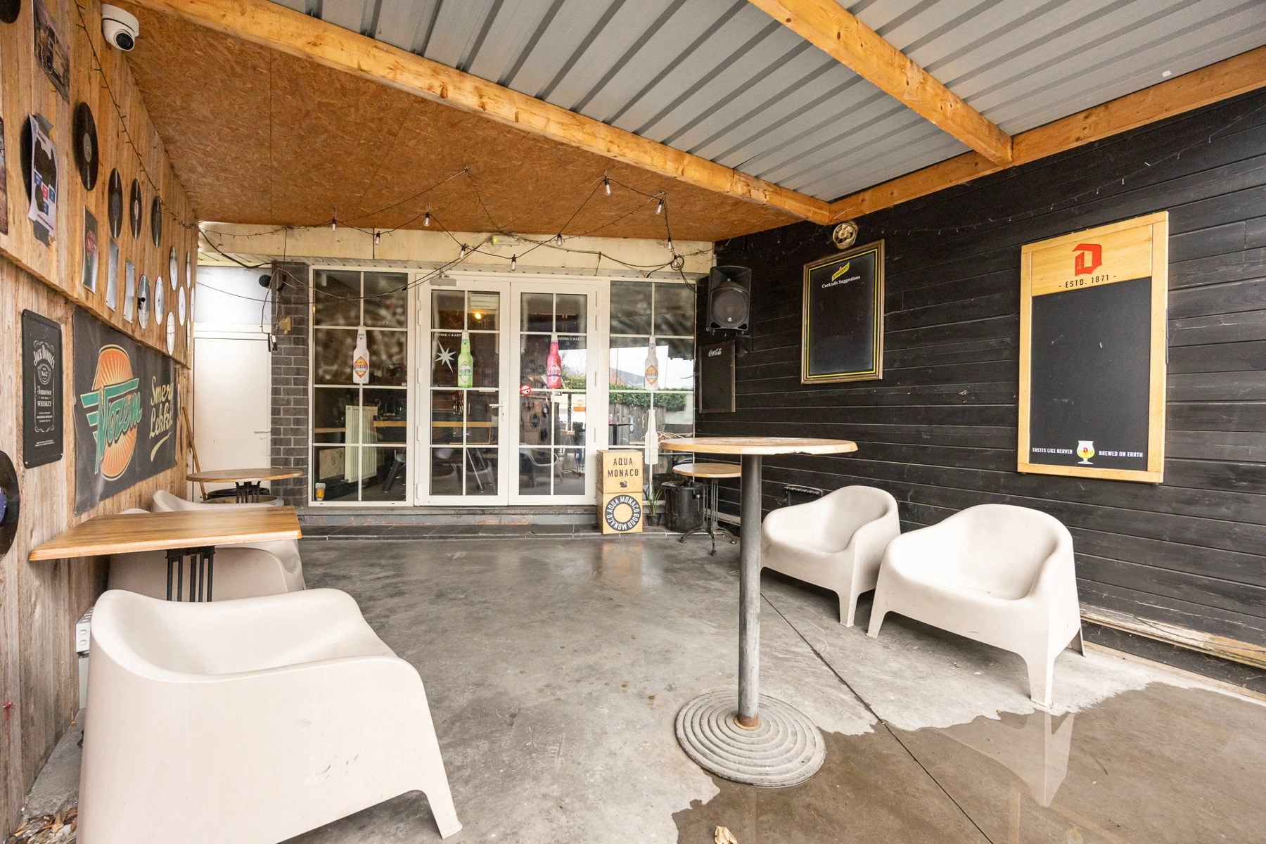 b1c52e3000ef46a886a54440f99c3e75 photo