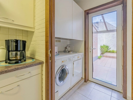 770e5eca72044eb5b51a6cd19ea8f593 thumbnail