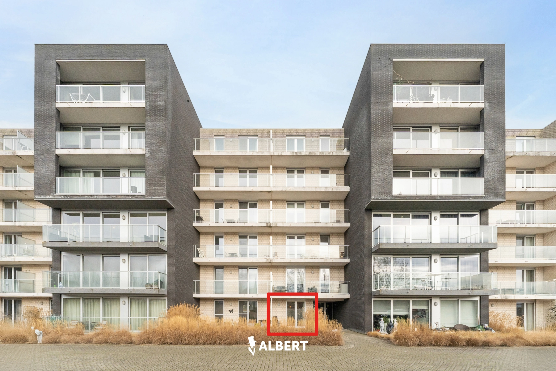 5e94894525874b3393b554177b450087 photo