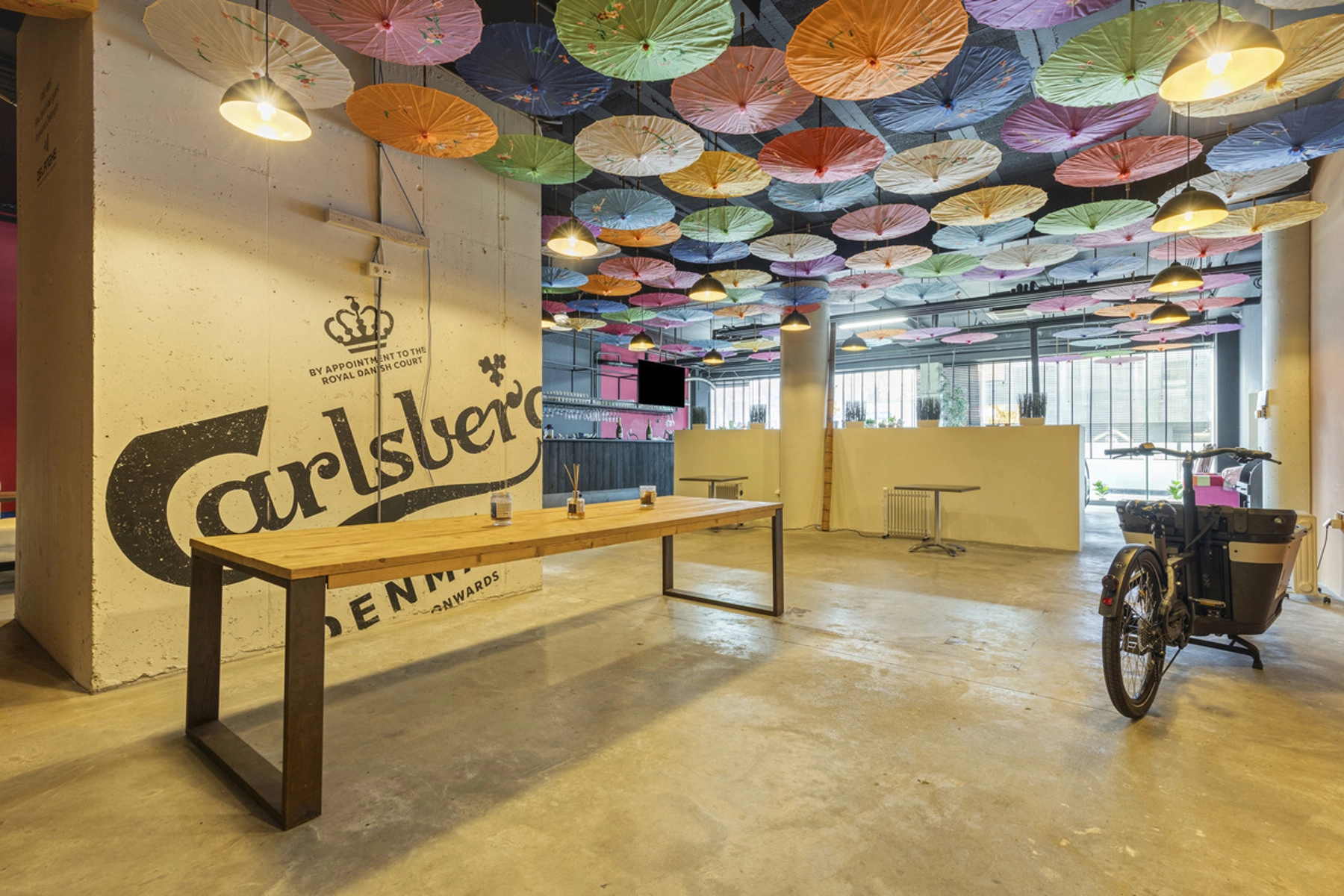 0686ec08bea24ed2b944fedbf2ad33ee photo