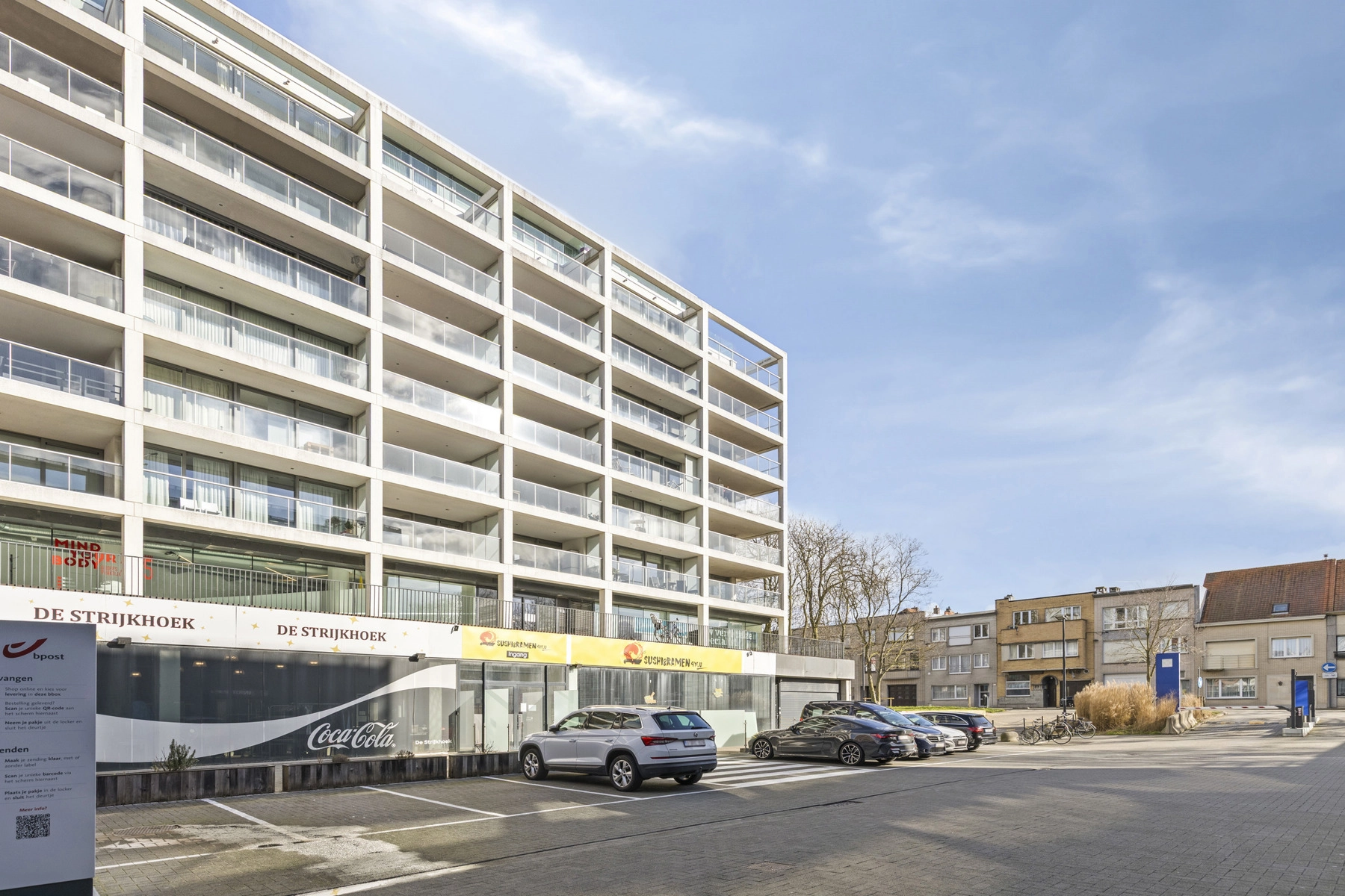 2b8c4c32e511484baa24a92859422473 photo