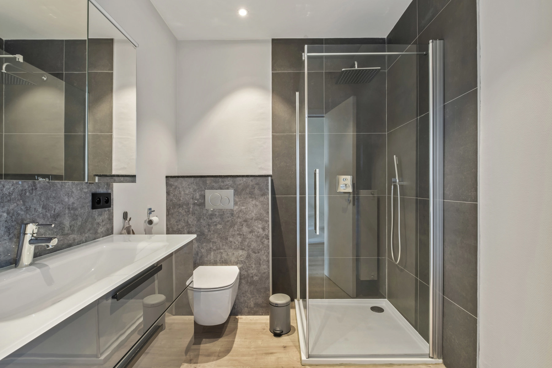 3389c2369b3d41648ccb6ce0132e38be photo