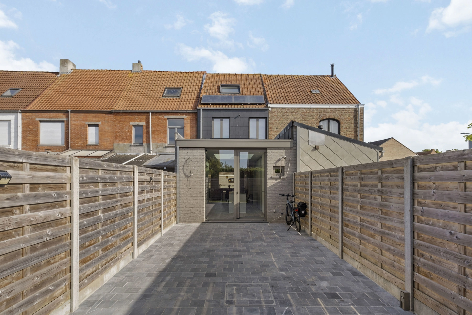 5fa436a282d4480bb9cee81c6ef0cee3 photo