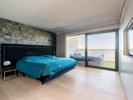 2e0d203fe31041659d8707f96779fae8 thumbnail