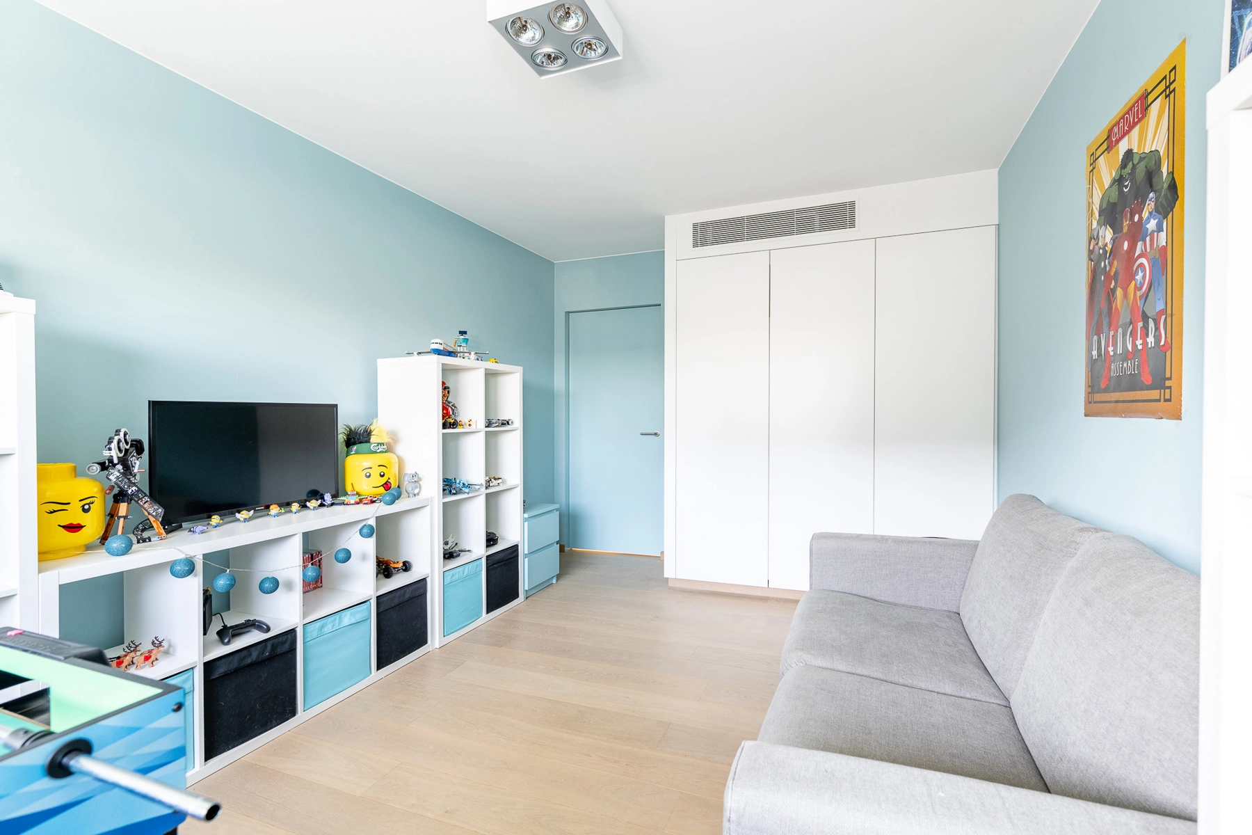 eda82f0dc04e482fa4a75bd600c69a81 photo