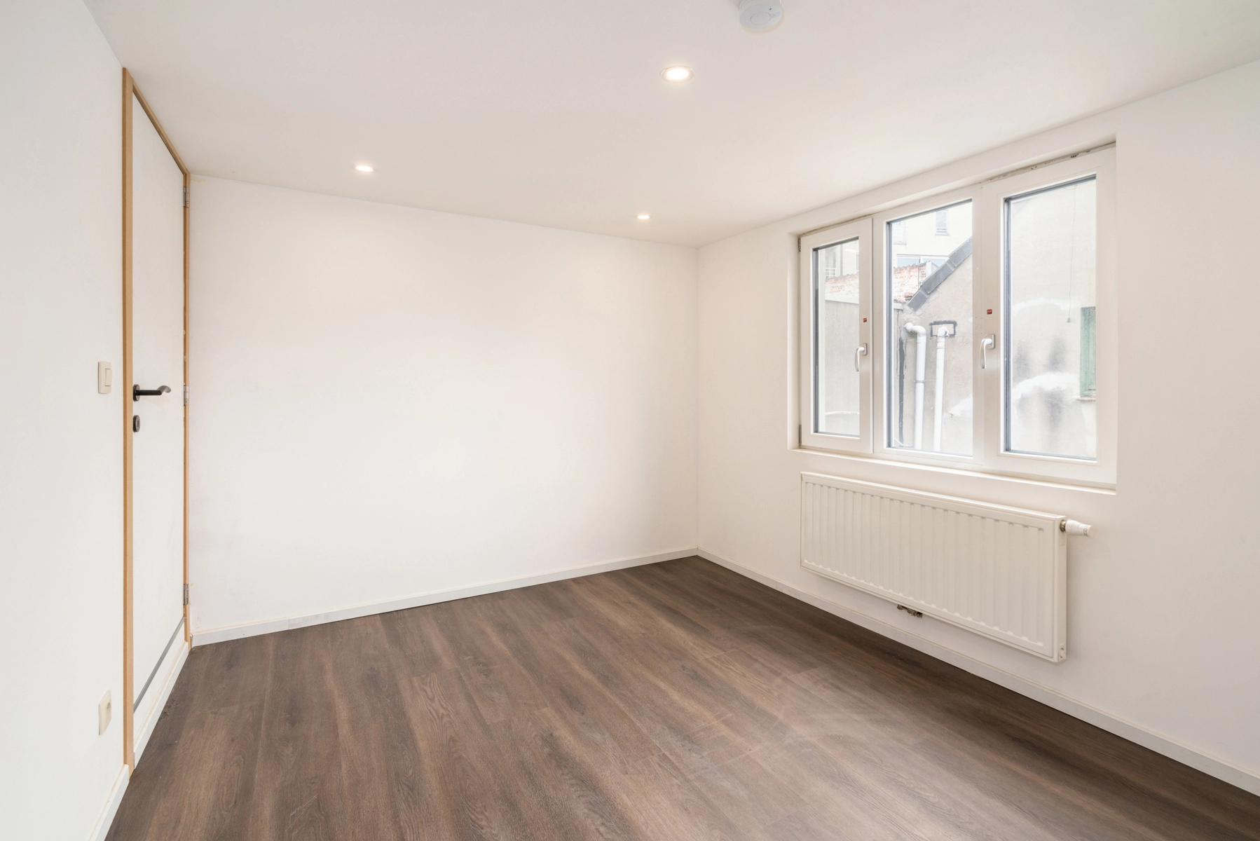 dacf34afa8ac45159ec4ce8b13e9aad1 photo